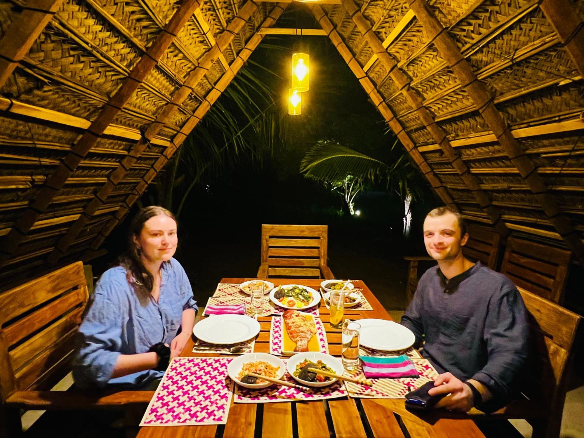 Kingfisher Beach Resort-Yala Kirinda  Exteriör bild